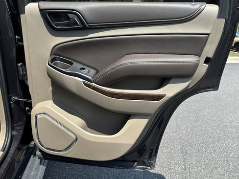 Used 2018 Chevrolet Tahoe LT RWD image 16