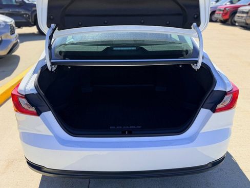 Used 2025 Toyota Camry LE image 21