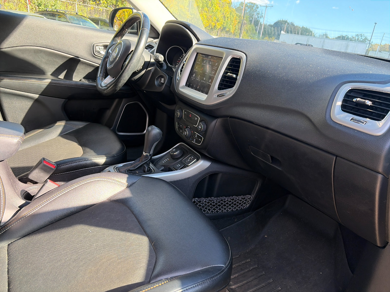 Used 2020 Jeep Compass Latitude w/ Popular Equipment Group AWD/4WD image 15