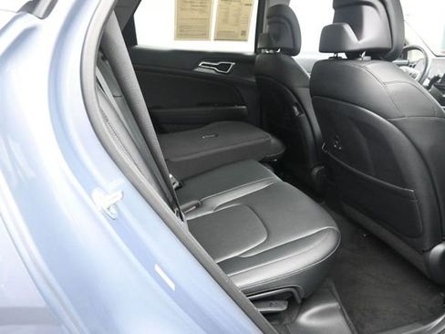 Used 2025 Kia Sportage EX w/ Premium Package FWD image 26