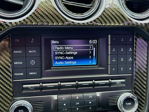 Used 2017 Ford Mustang GT w/ Black Accent Package RWD image 9