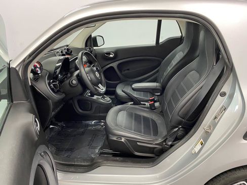 Used 2019 smart fortwo electric drive RWD image 20