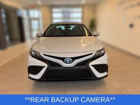 Used 2024 Toyota Camry SE w/ Cold Weather Package FWD image 7