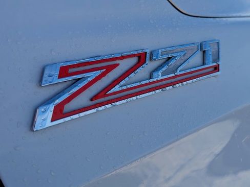 Used 2023 Chevrolet Tahoe Z71 w/ Luxury Package image 12