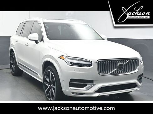 Used 2023 Volvo XC90 B6 Plus w/ Protection Package image 1