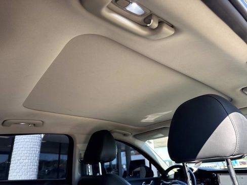 Used 2022 Kia K5 EX image 10