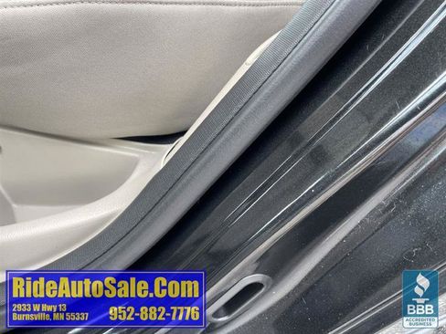 Used 2015 Ford Focus SE FWD image 32