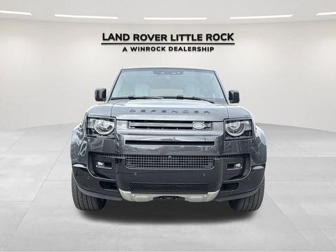 Used 2025 Land Rover Defender 110 V8 AWD/4WD image 8