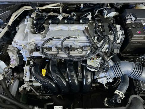 Used 2021 Toyota Corolla LE image 9