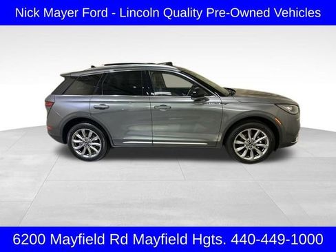 Used 2022 Lincoln Corsair AWD w/ Premium Package image 8