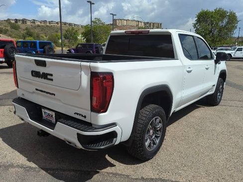 Used 2024 GMC Sierra 1500 AT4 w/ Technology Package AWD/4WD image 4