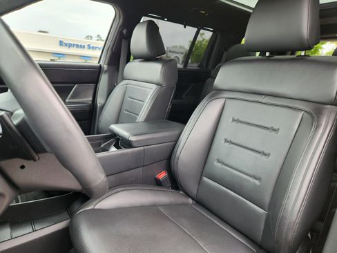 Used 2025 Hyundai Santa Fe Calligraphy AWD/4WD image 7