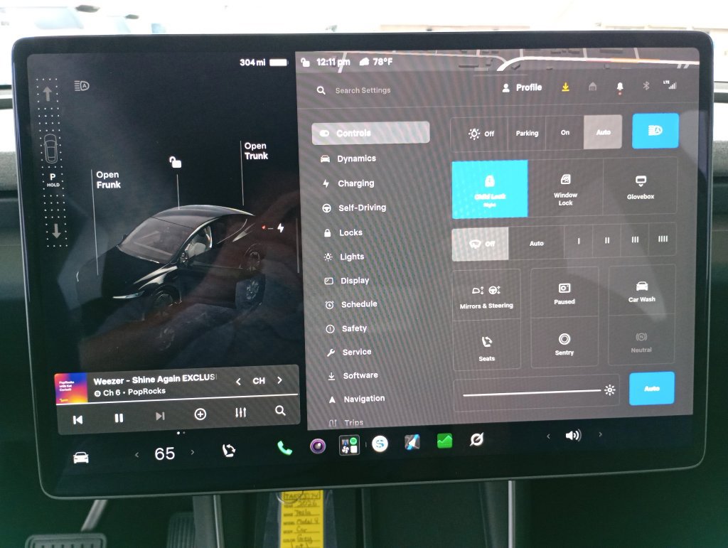 Used 2026 Tesla Model Y Long Range RWD image 17