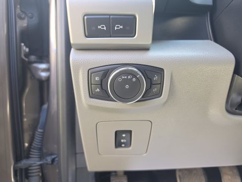 Used 2015 Ford F150 Lariat w/ Equipment Group 502A Luxury AWD/4WD image 20