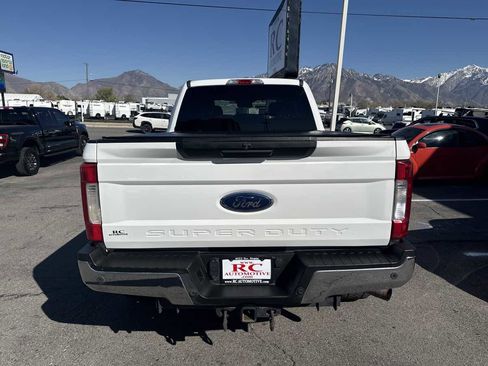 Used 2017 Ford F250 XLT w/ FX4 Off-Road Package image 7