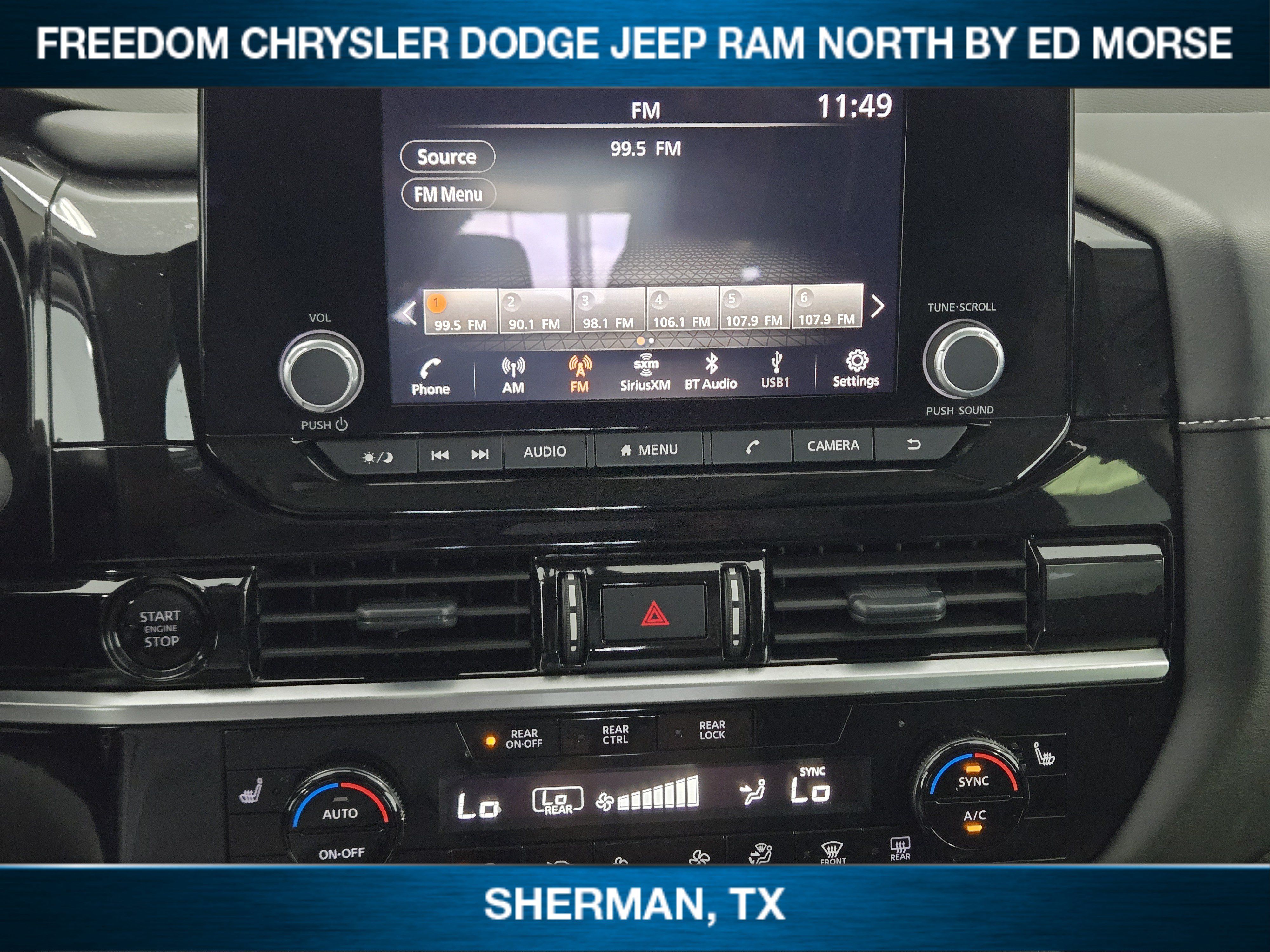 Used 2025 Nissan Pathfinder SV FWD image 11