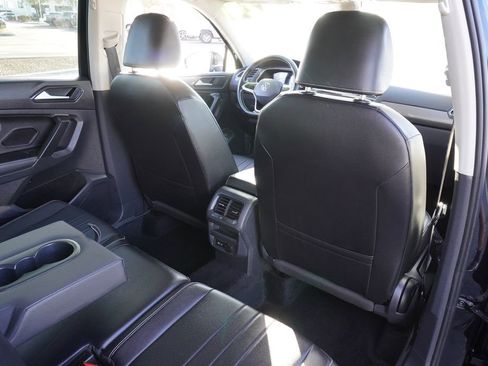 Used 2024 Volkswagen Tiguan SE image 10