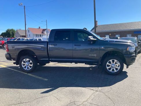 Used 2022 RAM 2500 Big Horn w/ Level C Equiment Group AWD/4WD image 23