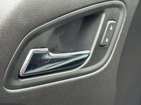 Used 2017 Chevrolet Colorado Z71 image 10