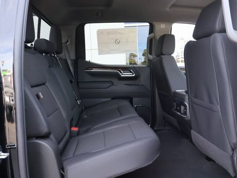 New 2026 GMC Sierra 1500 Elevation image 17