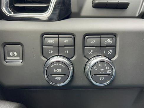 Used 2024 GMC Sierra 1500 Denali image 26