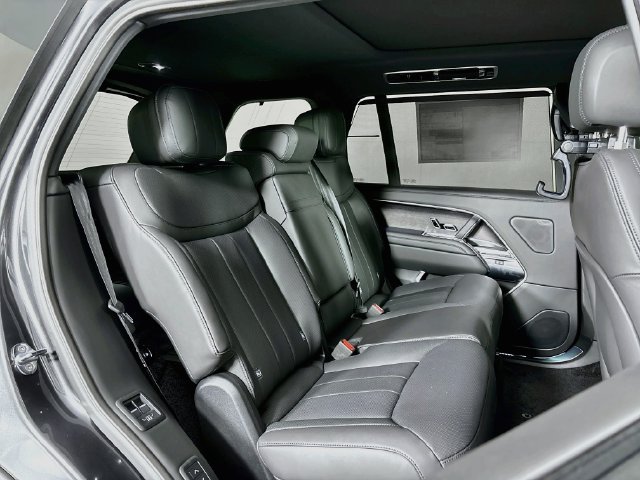 New 2027 Land Rover Range Rover Long Wheelbase SE AWD/4WD image 25