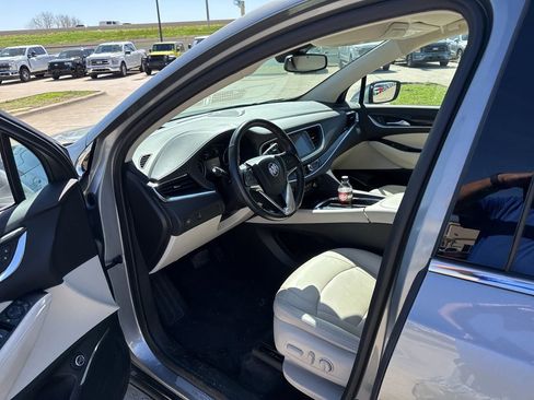 Used 2023 Buick Enclave Essence w/ Sport Touring Edition image 20