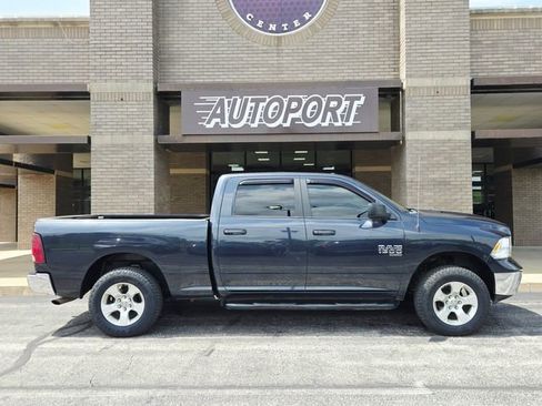 Used 2019 RAM 1500 Classic SLT AWD/4WD image 4