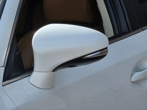 Used 2014 Lexus CT 200h image 10