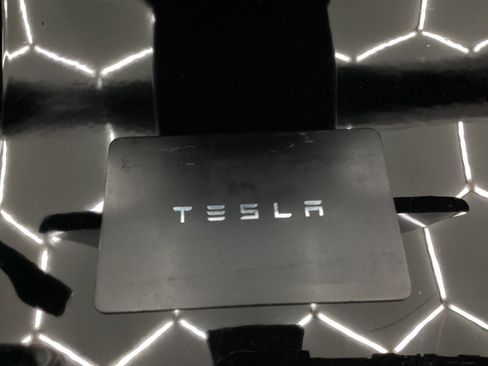 Used 2018 Tesla Model 3 Mid Range RWD image 41
