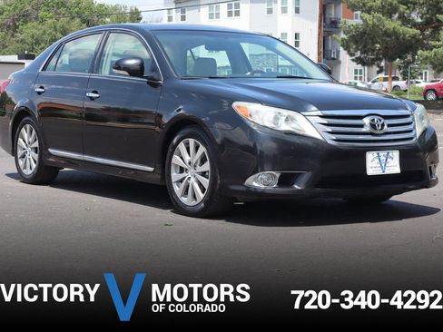 Used 2011 Toyota Avalon Limited FWD image 1