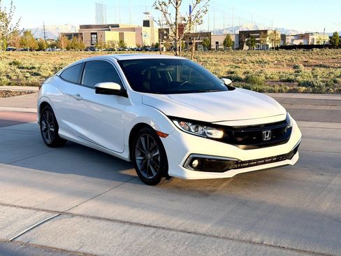 Used 2020 Honda Civic EX image 3