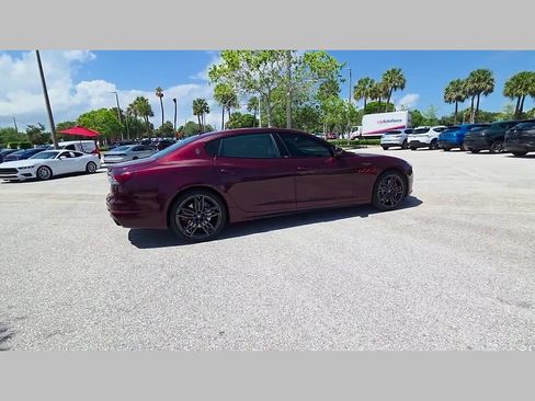 Used 2022 Maserati Quattroporte Trofeo RWD image 37