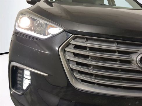 Used 2017 Hyundai Santa Fe Limited image 10