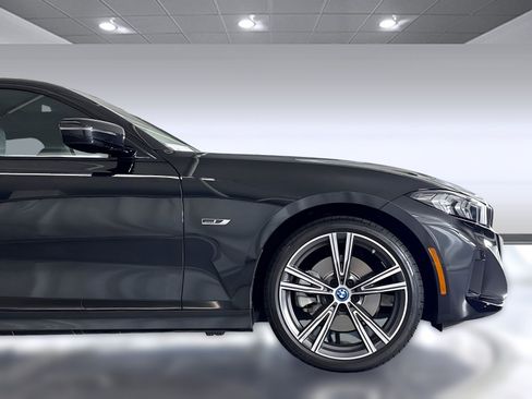 Used 2023 BMW 330e w/ Driving Assistance Package RWD image 26