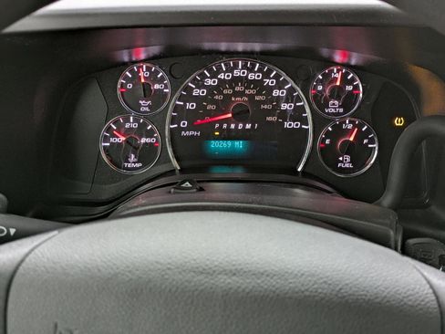 Used 2024 Chevrolet Express 2500 w/ Driver Convenience Package image 18