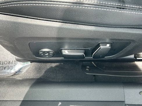 Used 2025 BMW 330i Sedan RWD image 18