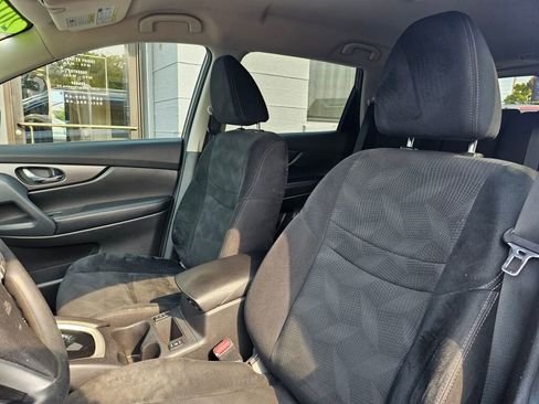 Used 2016 Nissan Rogue SV image 23