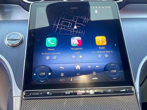 Used 2025 Mercedes-Benz GLC 300 4MATIC image 30