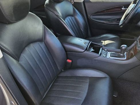 Used 2017 INFINITI QX50 2WD w/ Premium Plus Package image 18