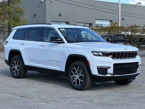 New 2025 Jeep Grand Cherokee L Limited image 1