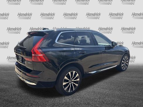 Used 2023 Volvo XC60 B5 Plus AWD/4WD image 10