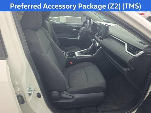 Used 2021 Toyota RAV4 XLE w/ Convenience Package AWD/4WD image 4