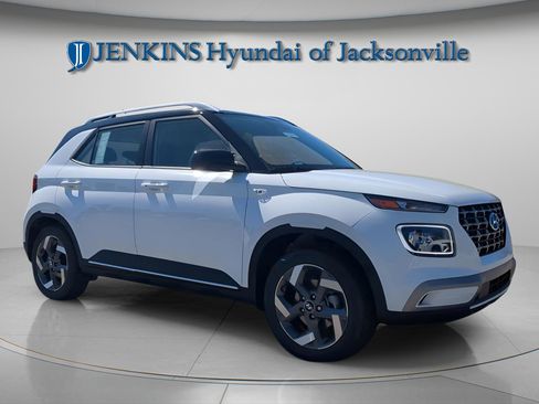 New 2025 Hyundai Venue Limited image 7