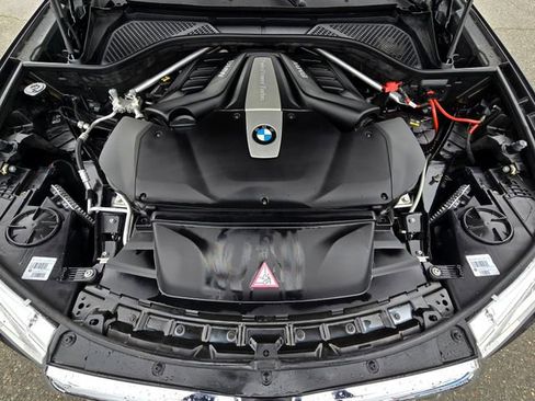 Used 2018 BMW X5 xDrive50i image 31