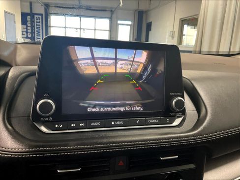 Certified 2023 Nissan Rogue SV AWD/4WD image 19