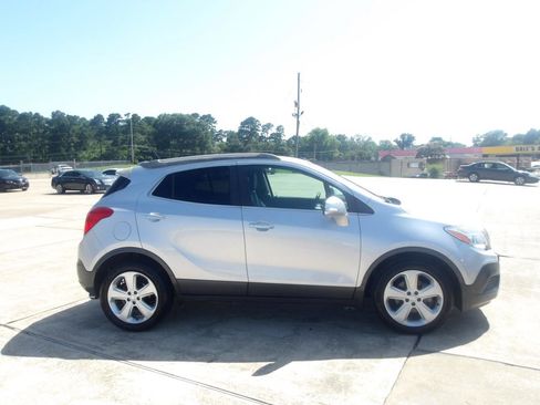 Used 2015 Buick Encore FWD image 5