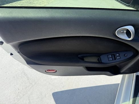 Used 2014 Nissan 370Z Coupe w/ Sport Package RWD image 11