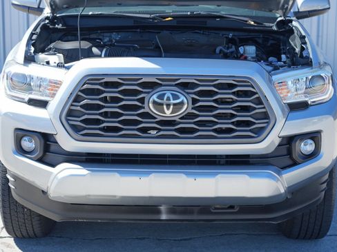 Used 2020 Toyota Tacoma TRD Sport image 7