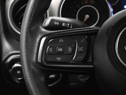 Used 2020 Jeep Wrangler Unlimited Sport image 9